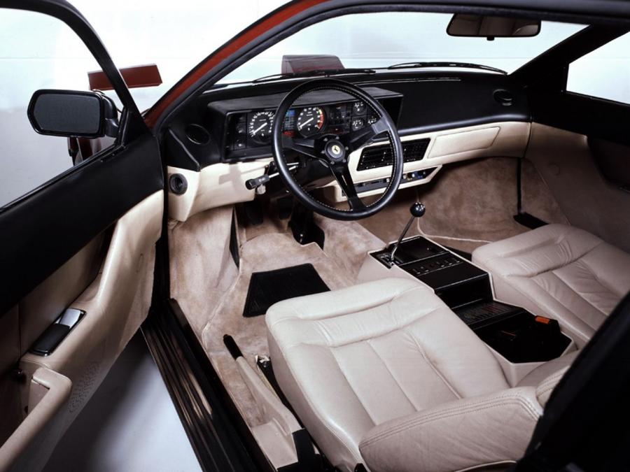 Ferrari Mondial 8 1980 года  (фото 6 из 16)